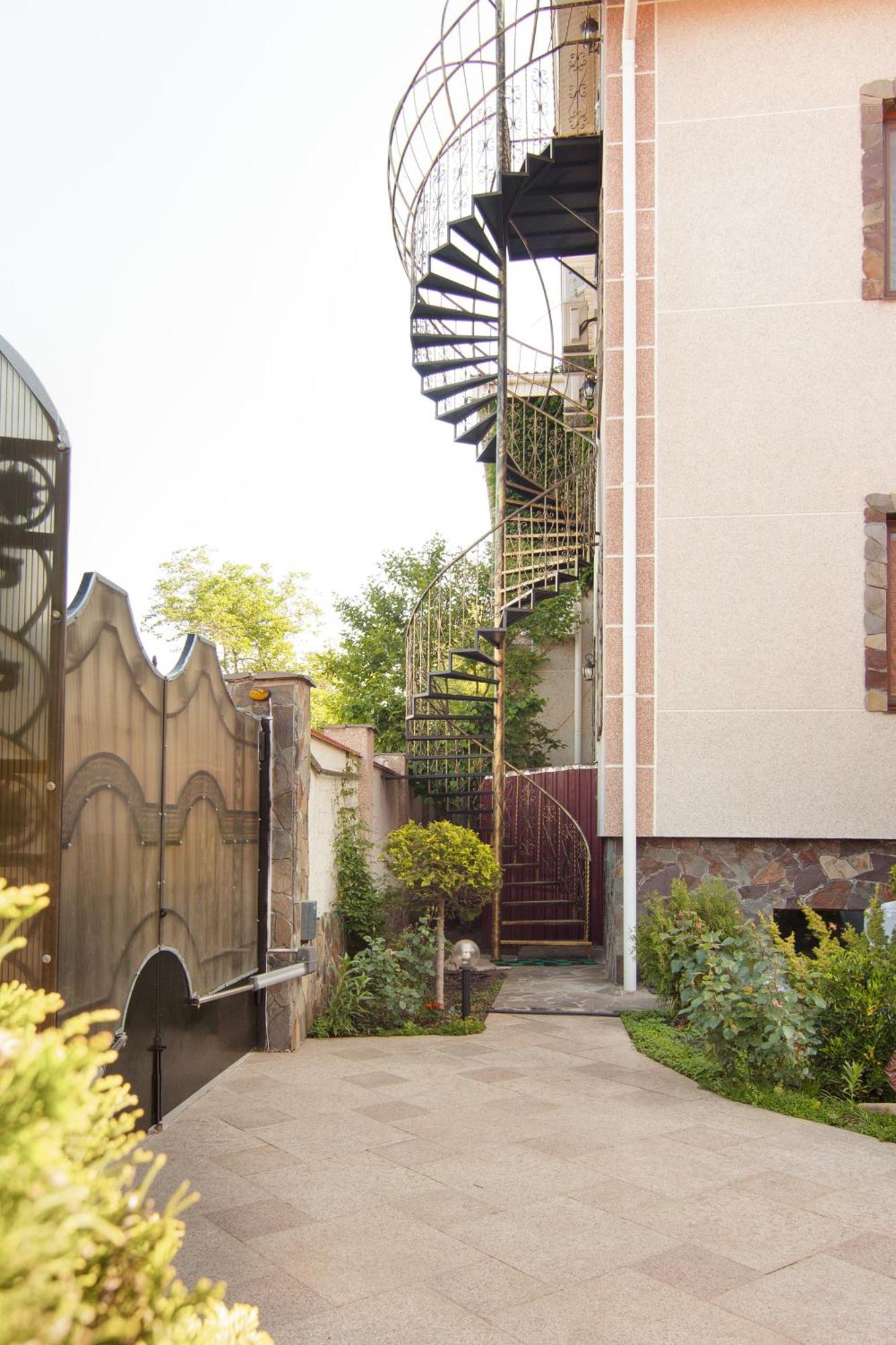 Guest House Montreal Οδησσός Εξωτερικό φωτογραφία